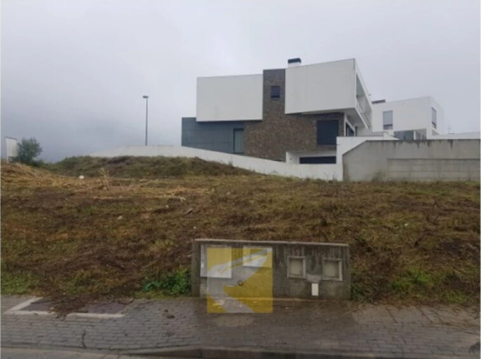 Moradia T0 para Venda em Torres Novas (Santa Maria, Salvador e Santiago) Foto 7