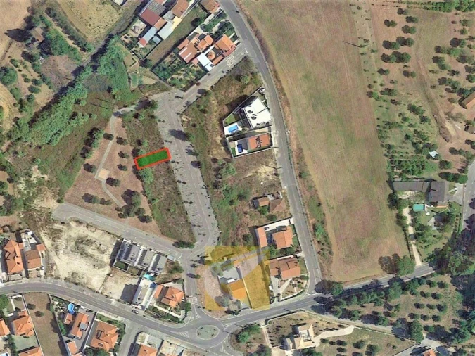 Moradia T0 para Venda em Torres Novas (Santa Maria, Salvador e Santiago) Foto 5