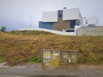 Moradia T0 para Venda em Torres Novas (Santa Maria, Salvador e Santiago)