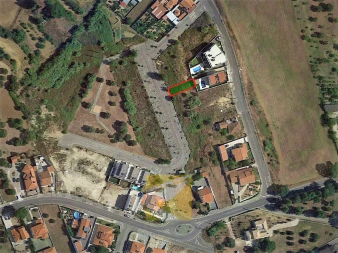 Moradia T0 para Venda em Torres Novas (Santa Maria, Salvador e Santiago)