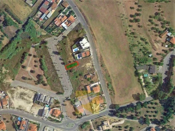 Moradia T0 para Venda em Torres Novas (Santa Maria, Salvador e Santiago)