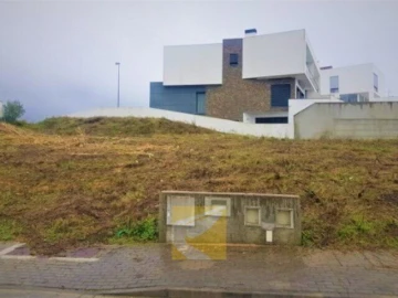 Moradia T0 para Venda em Torres Novas (Santa Maria, Salvador e Santiago)