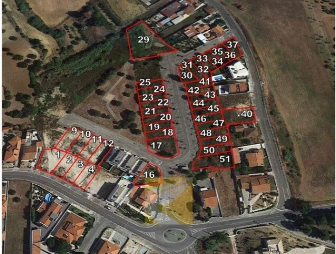 Moradia T0 para Venda em Torres Novas (Santa Maria, Salvador e Santiago) Foto 4