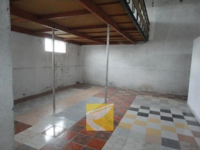 Prédio para Venda em Moimenta da Serra e Vinhó Foto 2