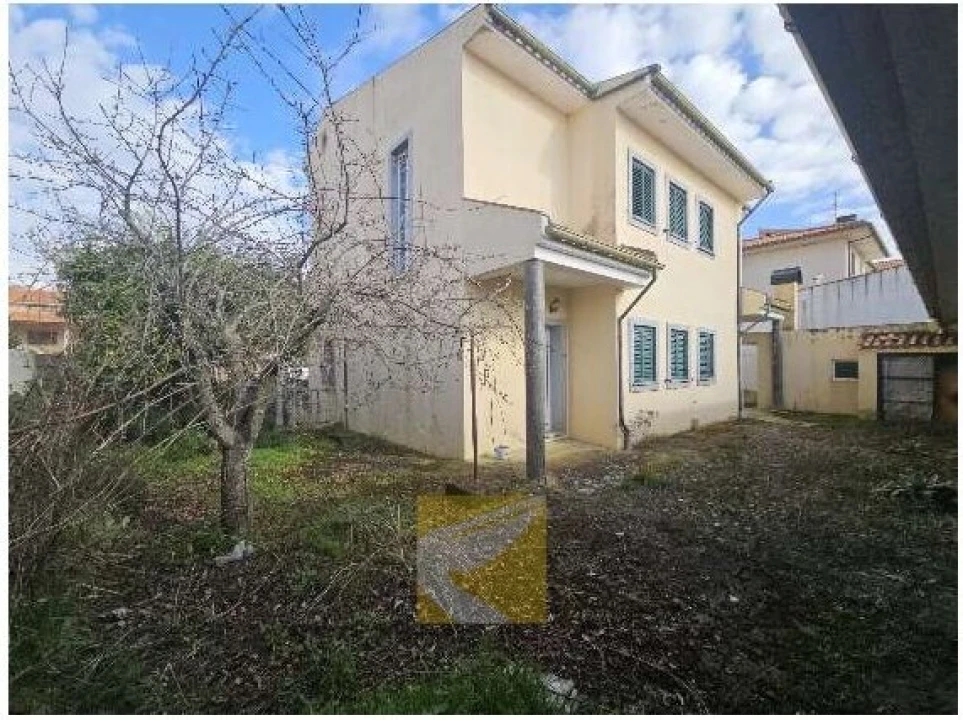 Moradia T4 para Venda em Alfandega da Fe Foto 4