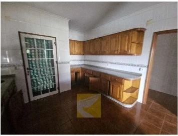Moradia T4 para Venda em Alfandega da Fe