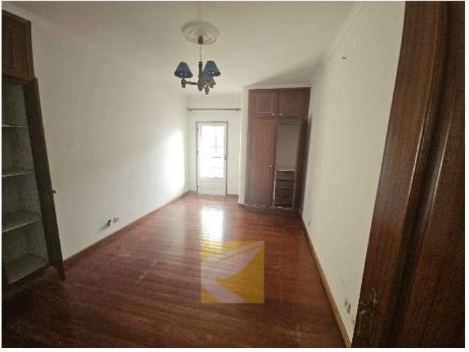 Moradia T4 para Venda em Alfandega da Fe Foto 7
