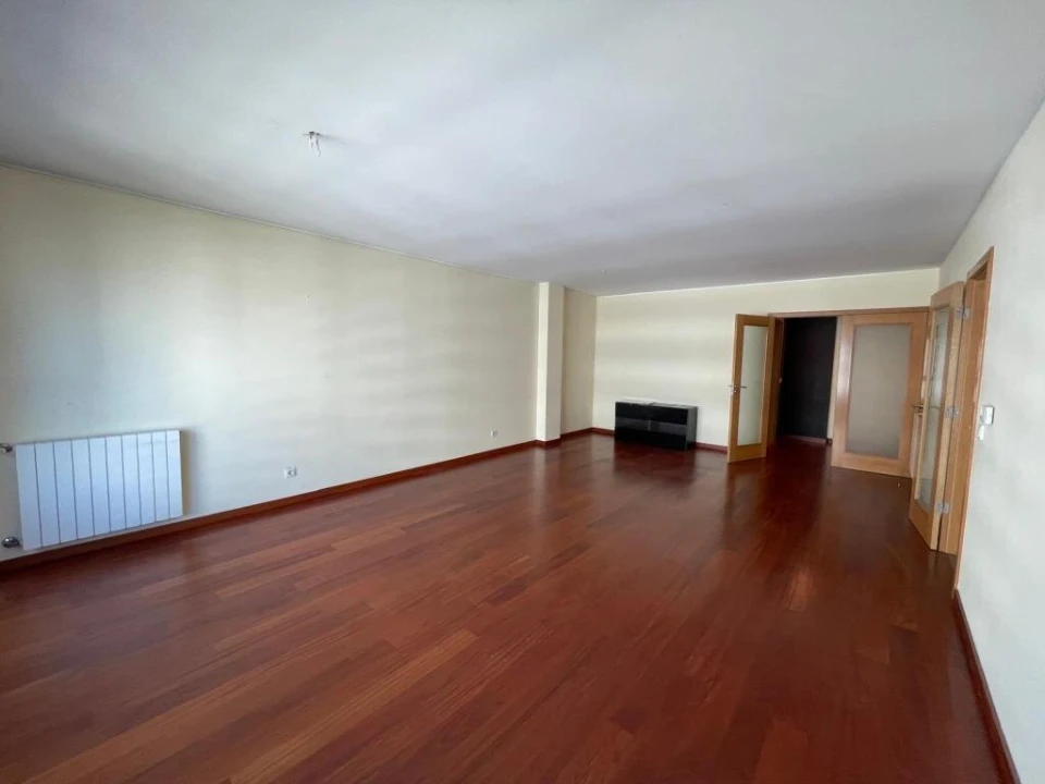 Apartamento T3 para Venda em Ramalde Foto 3