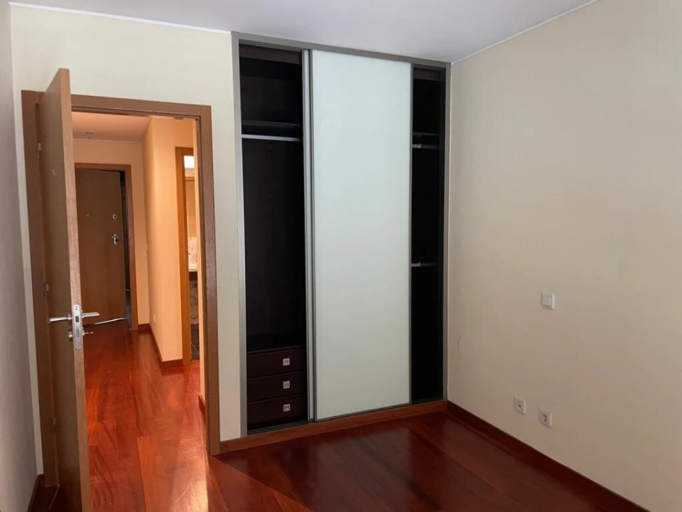 Apartamento T3 para Venda em Ramalde Foto 8