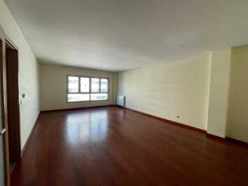 Apartamento T3 para Venda em Ramalde