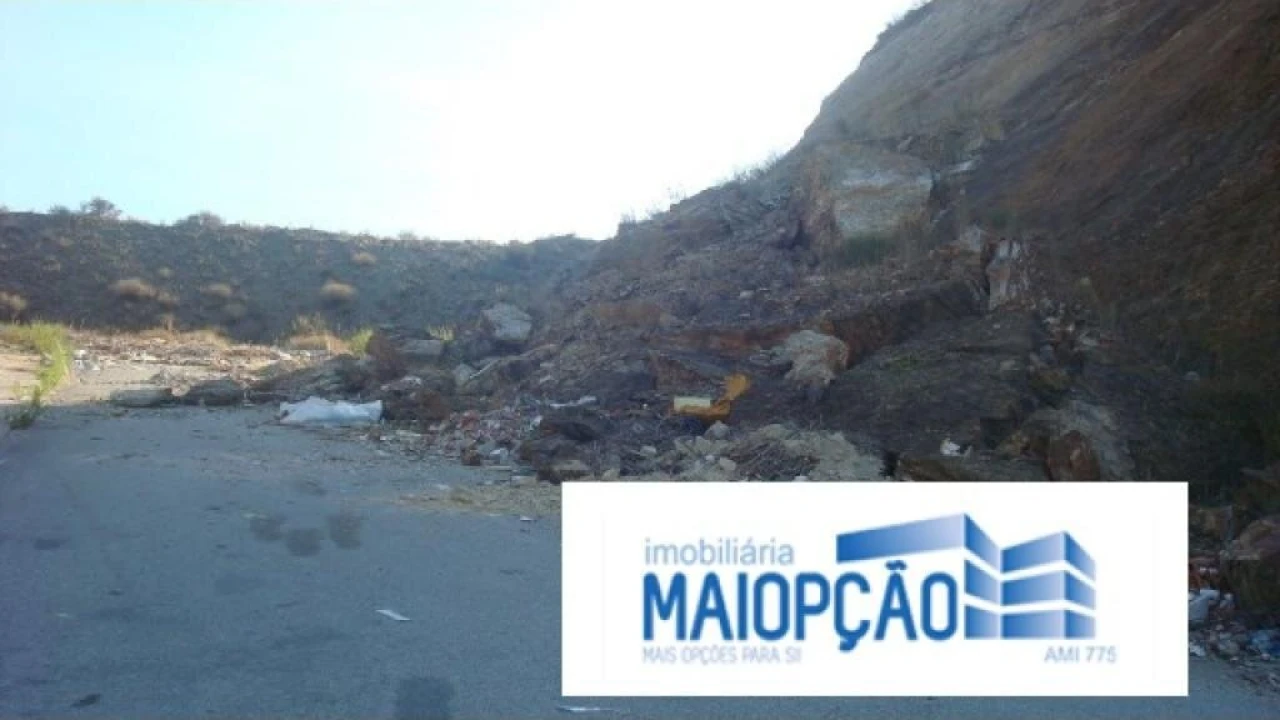Terreno para Venda em Mirandela Foto 3
