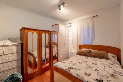 Moradia T4 para Venda em Lagos (São Sebastião e Santa Maria)