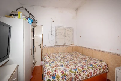 Moradia T4 para Venda em Lagos (São Sebastião e Santa Maria)