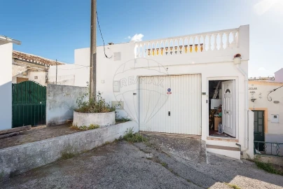 Moradia T4 para Venda em Lagos (São Sebastião e Santa Maria)