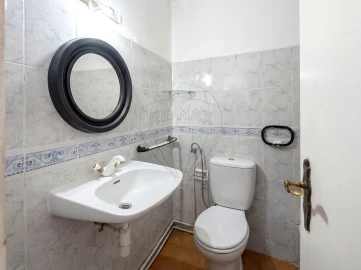 Moradia T4 para Venda em Lagos (São Sebastião e Santa Maria)