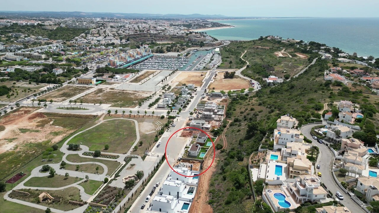 Moradia T4 para Venda em Albufeira e Olhos de Água Foto 39