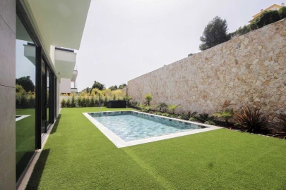 Moradia T4 para Venda em Albufeira e Olhos de Água
