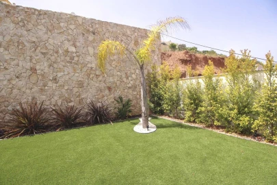 Moradia T4 para Venda em Albufeira e Olhos de Água