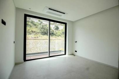 Moradia T4 para Venda em Albufeira e Olhos de Água