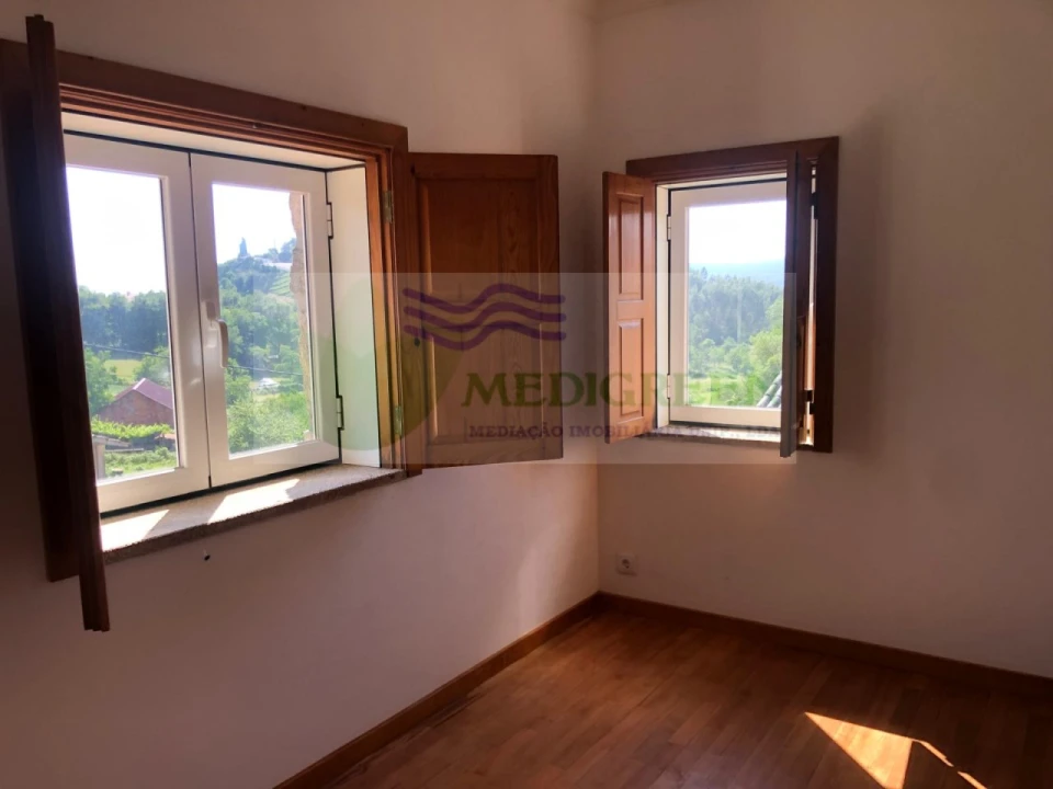 Moradia T2 para Venda em Campia Foto 13