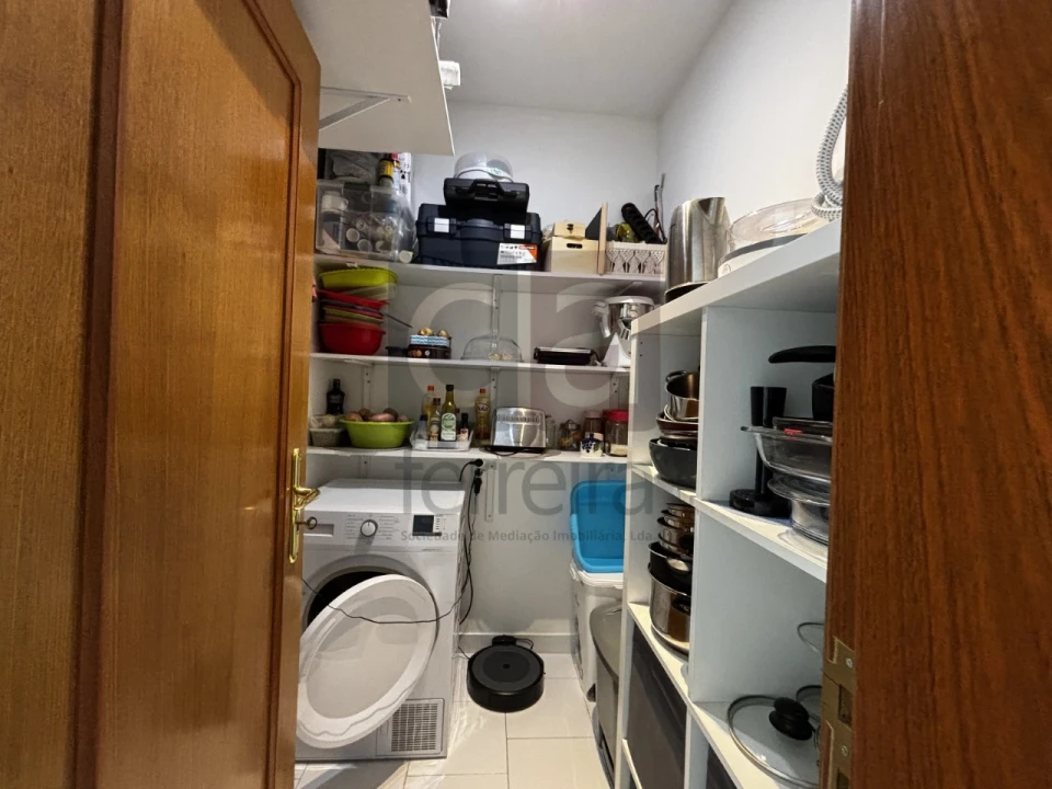 Apartamento T2 para Venda em Almeirim Foto 8