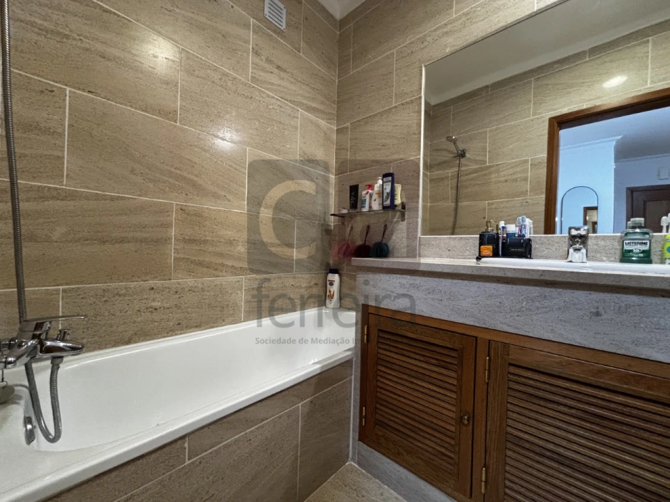 Apartamento T2 para Venda em Almeirim Foto 28
