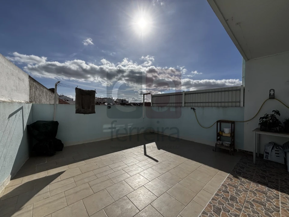 Apartamento T2 para Venda em Almeirim Foto 36