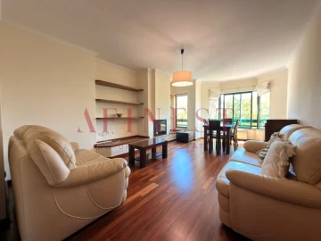 Apartamento T2 para Venda em Algés, Linda-A-Velha e Cruz Quebrada-Dafundo