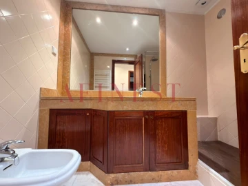 Apartamento T2 para Venda em Algés, Linda-A-Velha e Cruz Quebrada-Dafundo