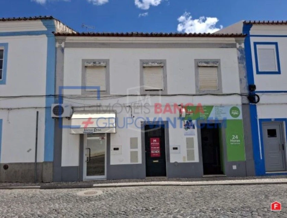 Apartamento T5 para Venda em Redondo Foto 1