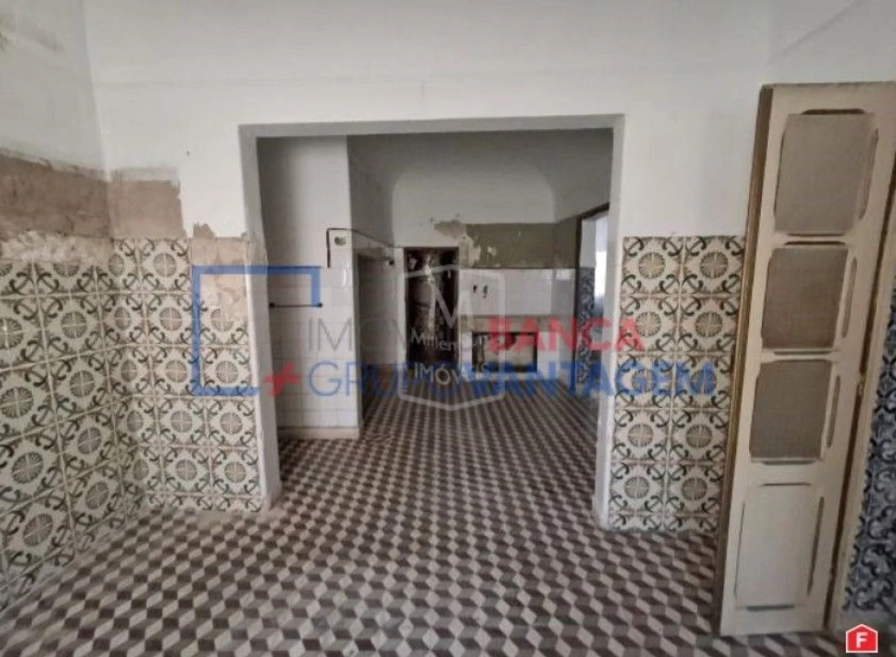 Apartamento T5 para Venda em Redondo Foto 2