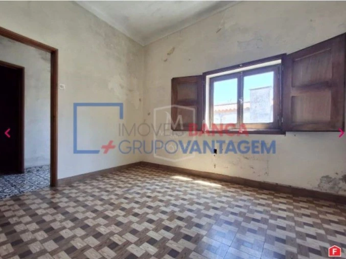 Apartamento T5 para Venda em Redondo Foto 4