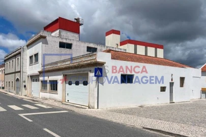 Armazém para Venda em Gaeiras