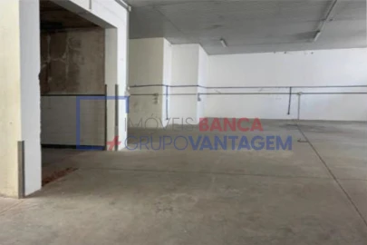 Armazém para Venda em Gaeiras