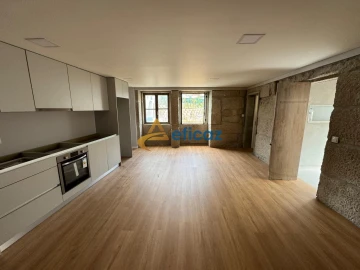 Apartamento T2 para Venda em Penafiel