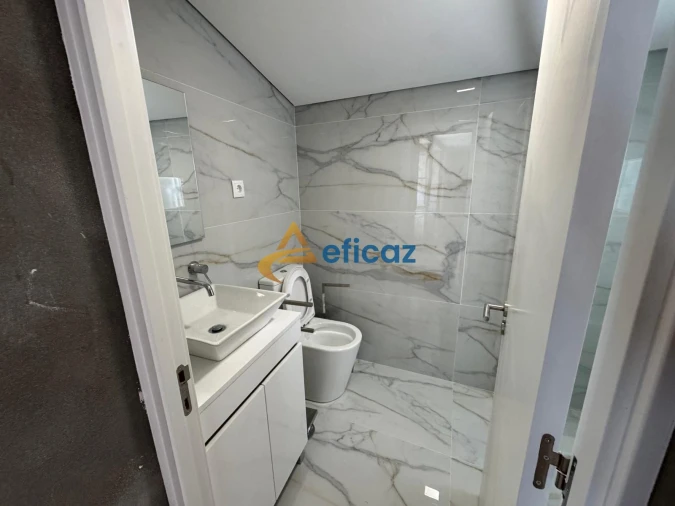 Apartamento T2 para Venda em Penafiel Foto 12
