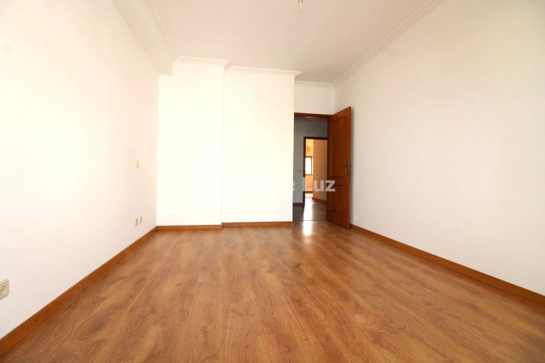 Apartamento T3 para Arrendamento em Leiria, Pousos, Barreira e Cortes Foto 9