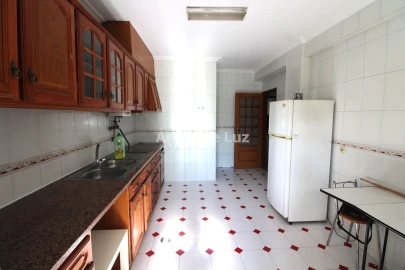 Apartamento T3 para Arrendamento em Leiria, Pousos, Barreira e Cortes