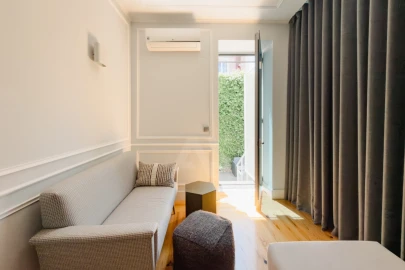 Apartamento T2 para Arrendamento em Santo António