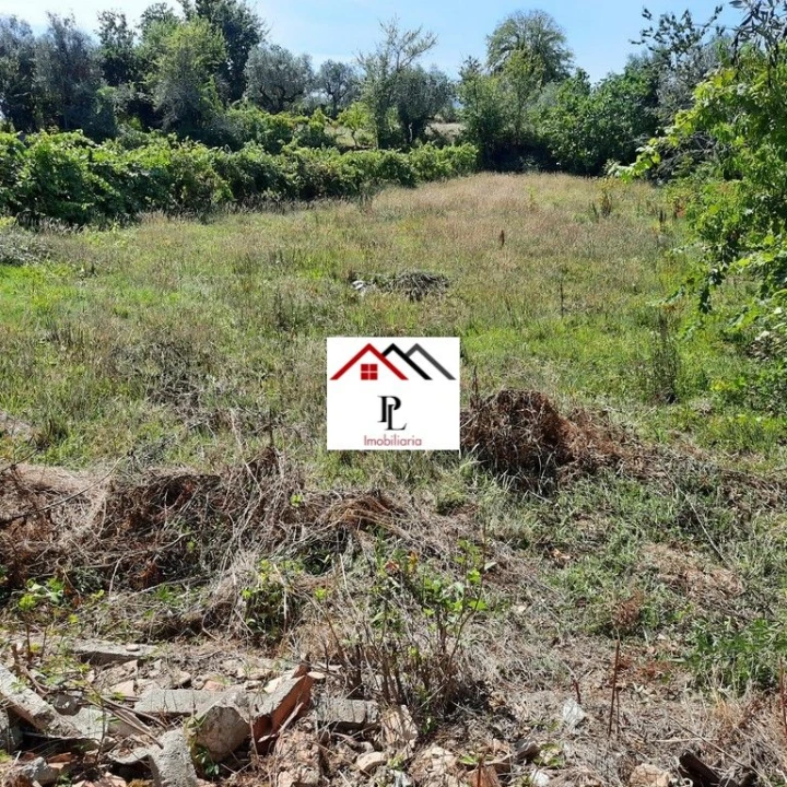 Moradia T2 para Venda em Arrifana Foto 8