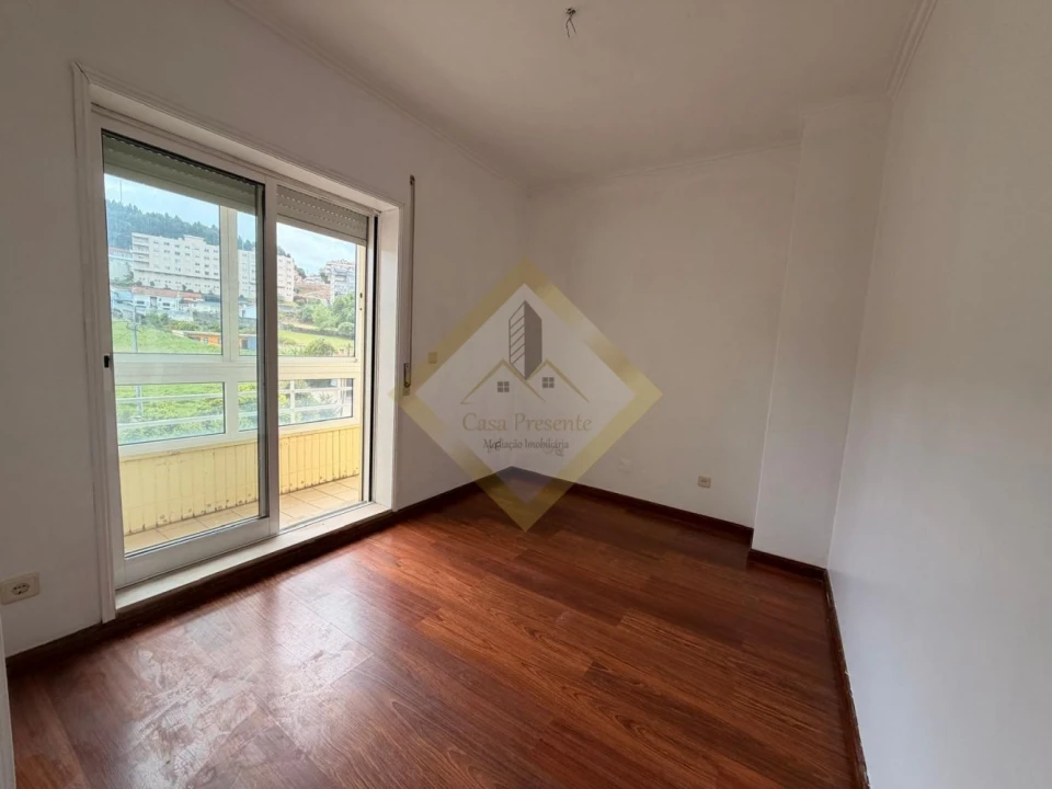 Apartamento T2 para Venda em Oliveira do Douro Foto 21