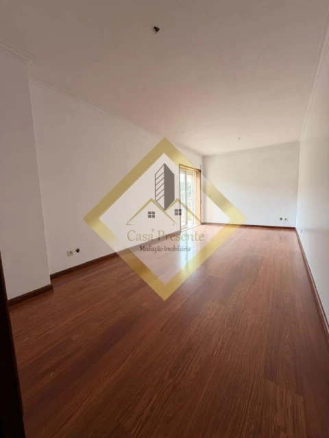 Apartamento T2 para Venda em Oliveira do Douro