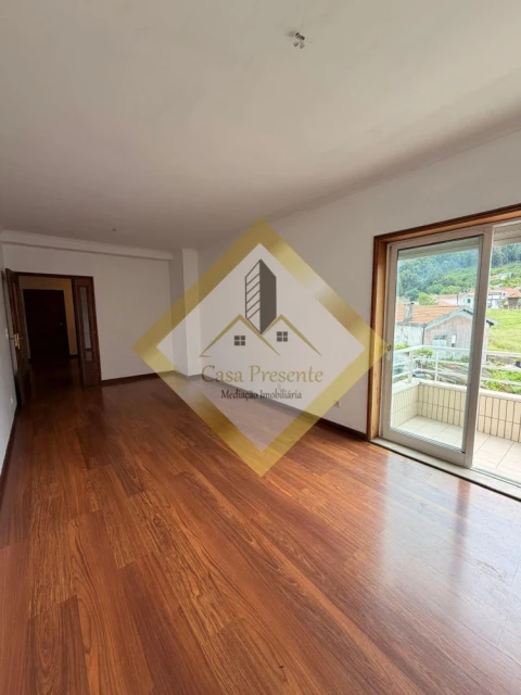 Apartamento T2 para Venda em Oliveira do Douro