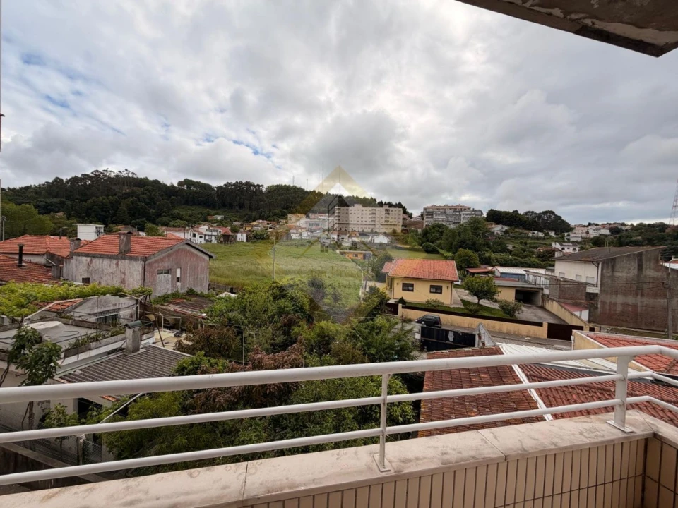 Apartamento T2 para Venda em Oliveira do Douro Foto 6