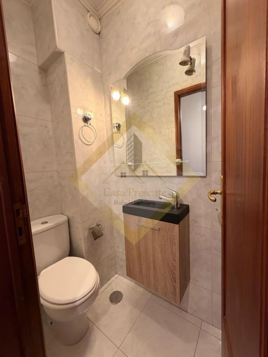Apartamento T2 para Venda em Oliveira do Douro Foto 13
