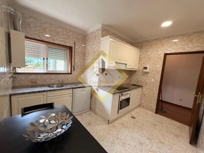 Apartamento T2 para Venda em Oliveira do Douro Foto 10