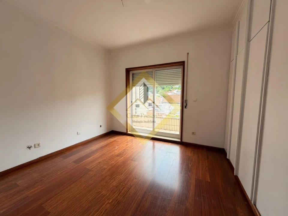 Apartamento T2 para Venda em Oliveira do Douro Foto 19