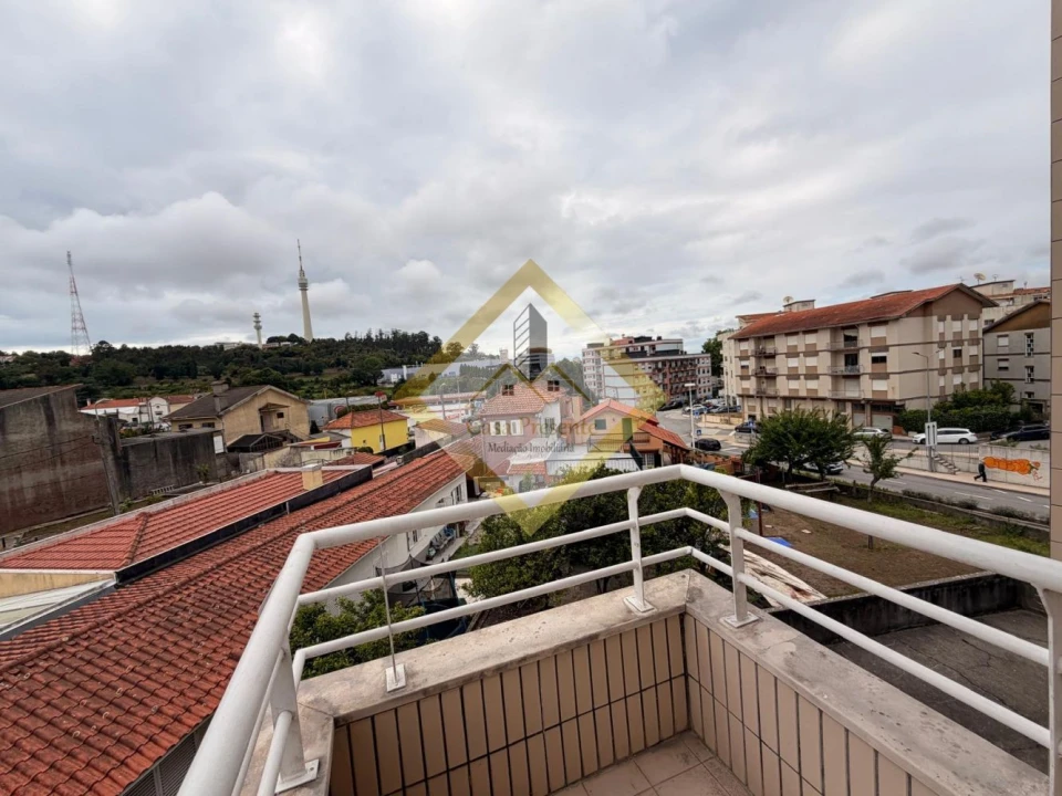 Apartamento T2 para Venda em Oliveira do Douro Foto 5