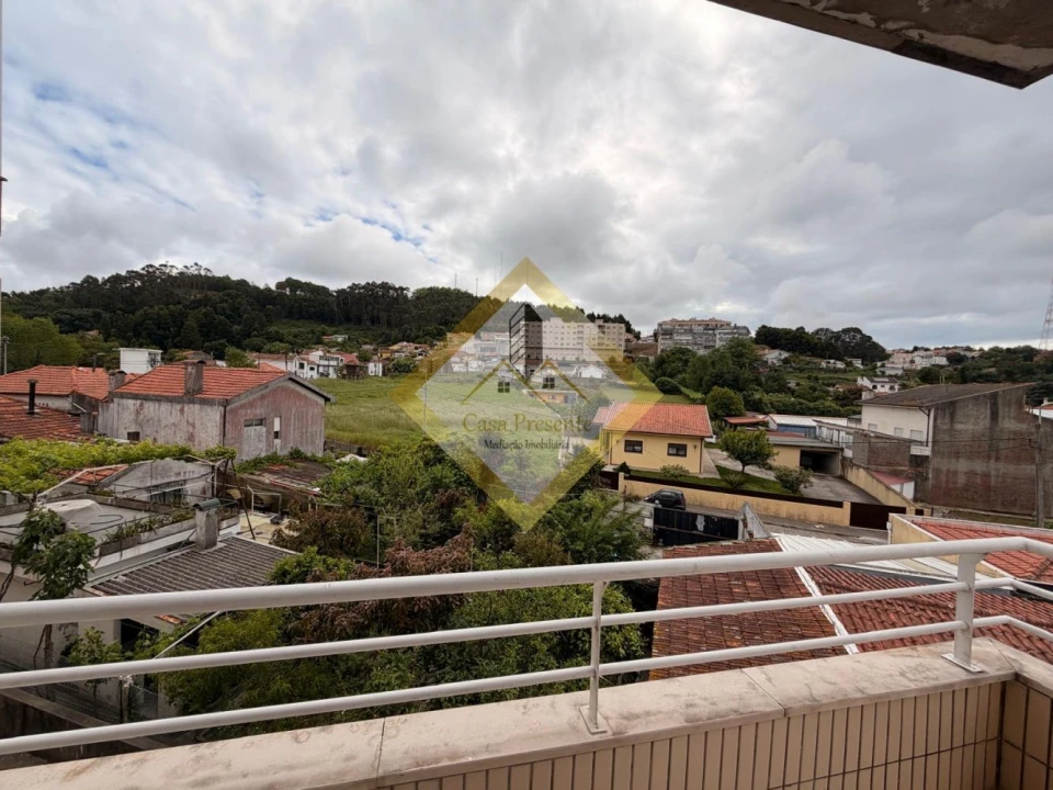 Apartamento T2 para Venda em Oliveira do Douro Foto 6