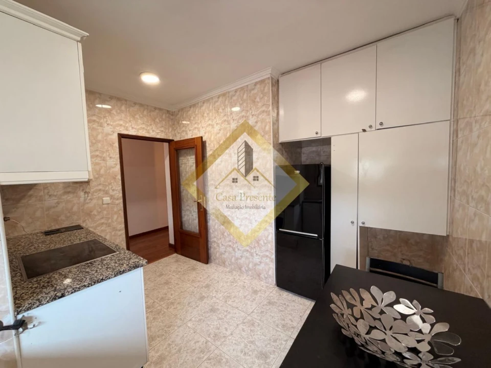 Apartamento T2 para Venda em Oliveira do Douro Foto 11